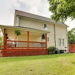 Louisville Apartment - Walk To Restaurants!