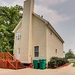 Louisville Apartment - Walk To Restaurants!