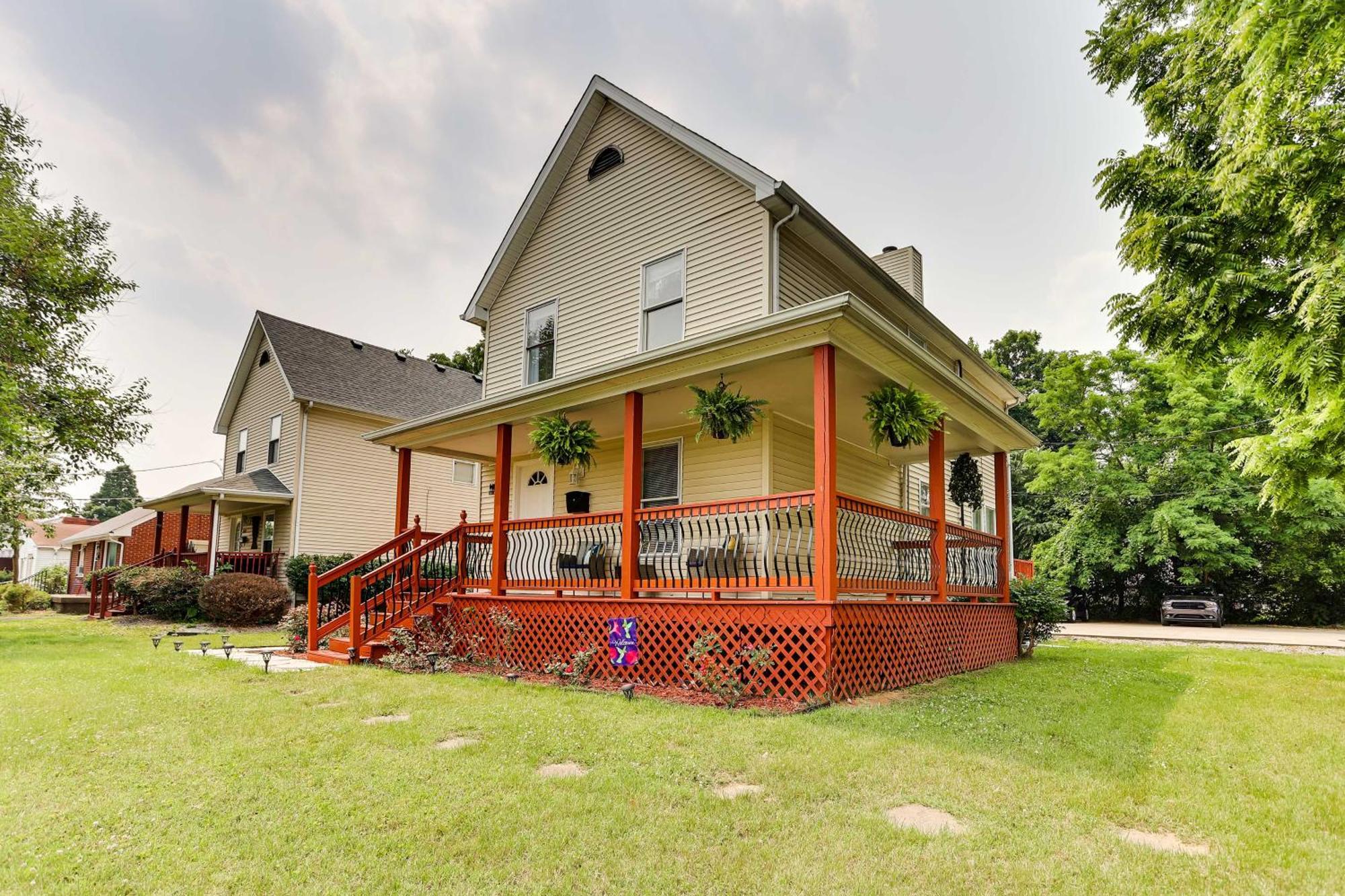 - Walk To Restaurants! Holiday home Louisville