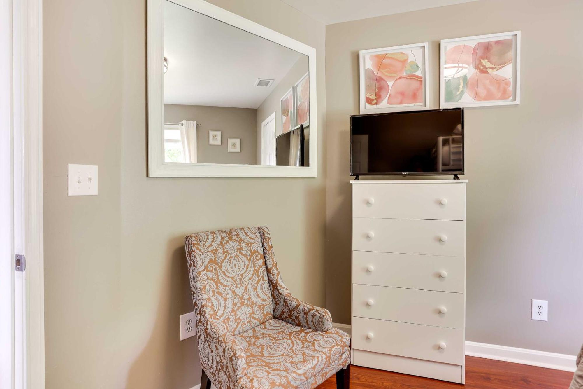 - Walk To Restaurants! Holiday home Louisville
